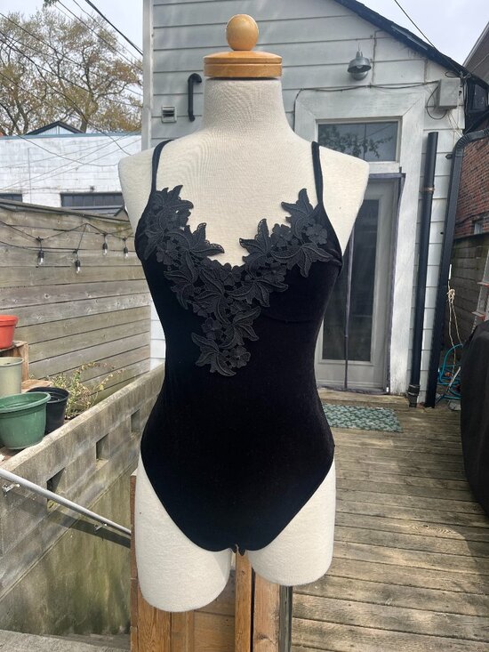 Topshop Tops - Topshop Black Velvet Applique Bodysuit Fleur Du Mal